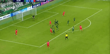 据一定的优, 劲射被门将