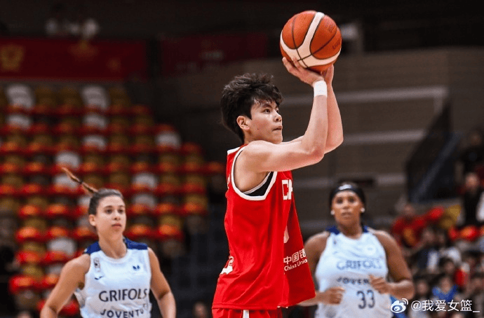 img, 李雨汧登场, 媒体人