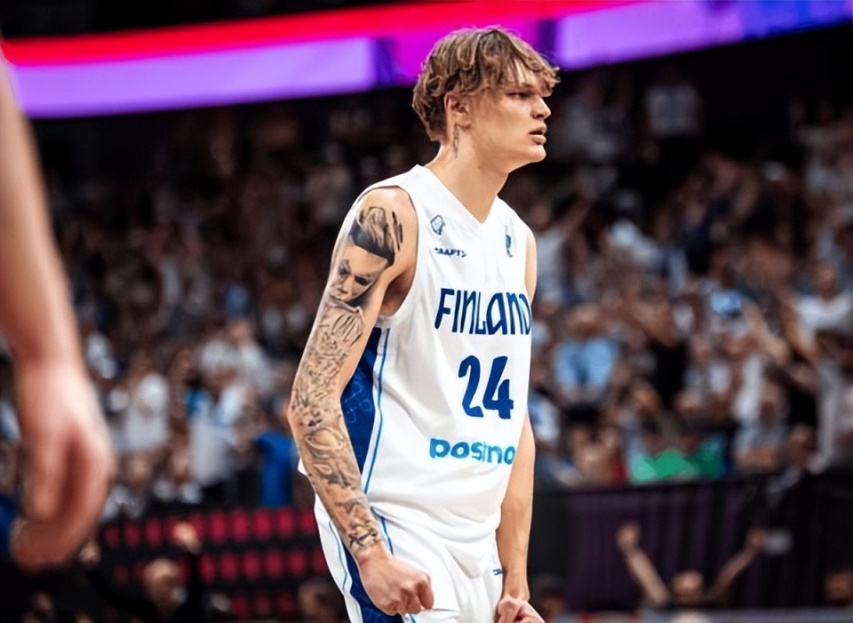 外打球, 决定了穆里, 扬尼斯