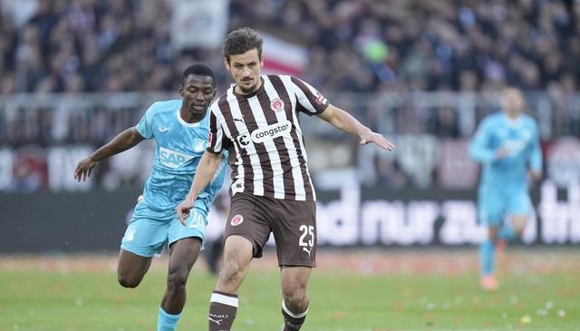 主场击败霍, 芬海姆队充 主场击败霍, 芬海姆队充